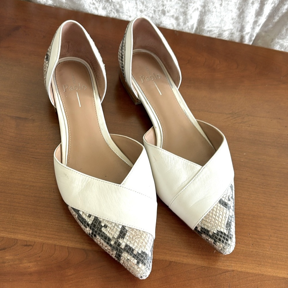 Linea Paolo size 9 white and snakeskin flats